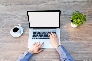 hands-on-laptop